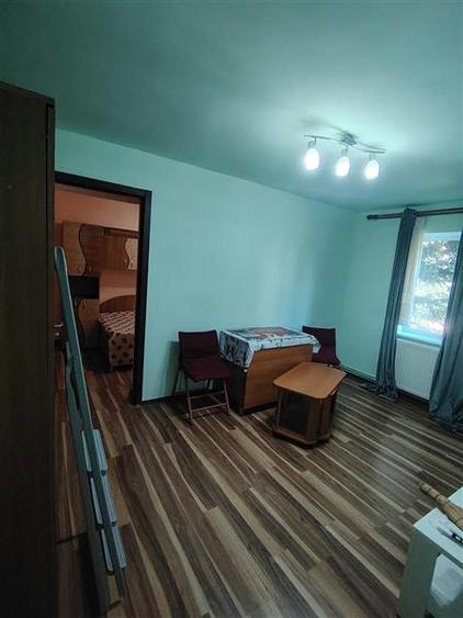 Apartament cu 3 camere decomandat în Exterior Est
