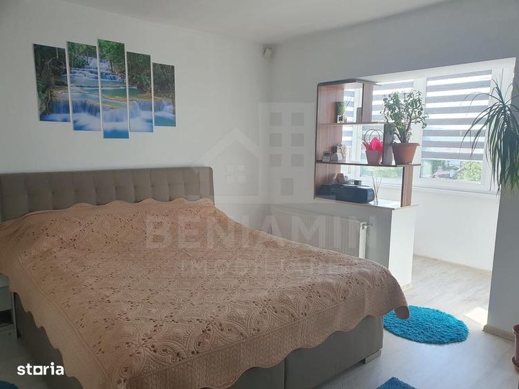 Apartament cu 4 camere decomandat în Noua