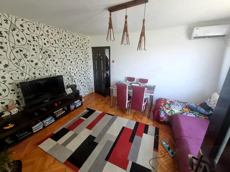 Apartament cu 2 camere nedecomandat în Km 4