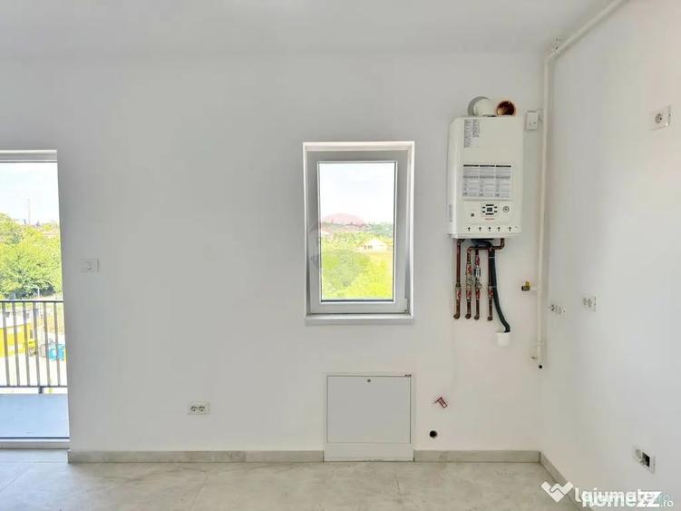 Apartament cu 3 camere semidecomandat în Grădiște