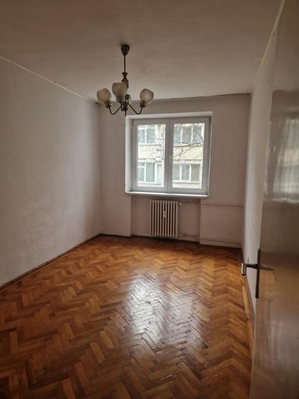 Apartament cu 3 camere în George Enescu