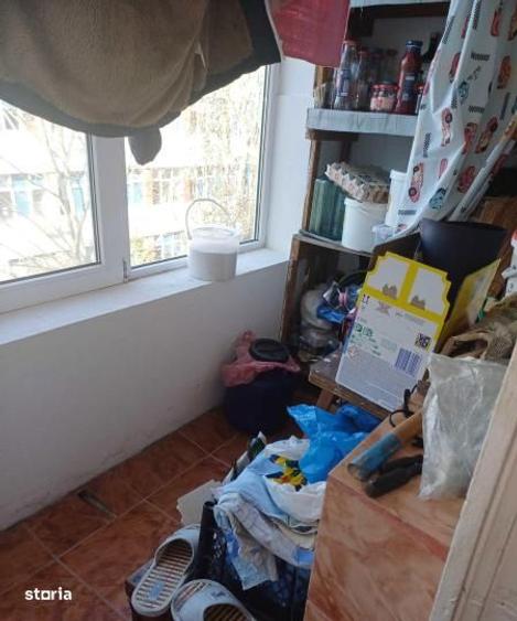 Apartament cu 4 camere decomandat, mobilat în Berceni