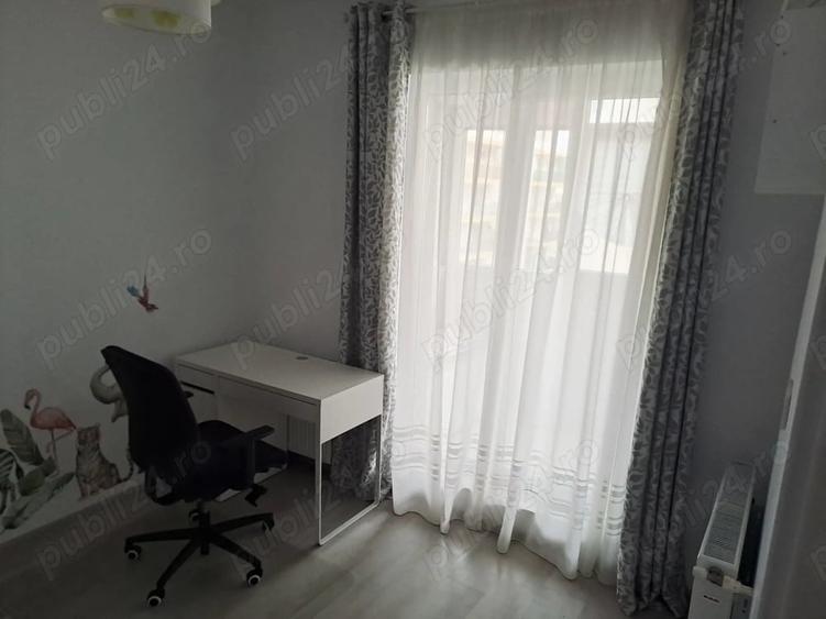 Apartament cu 3 camere decomandat în Theodor Pallady
