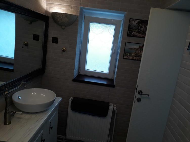 Casă cu Teren 40 Mp în Sârbi
