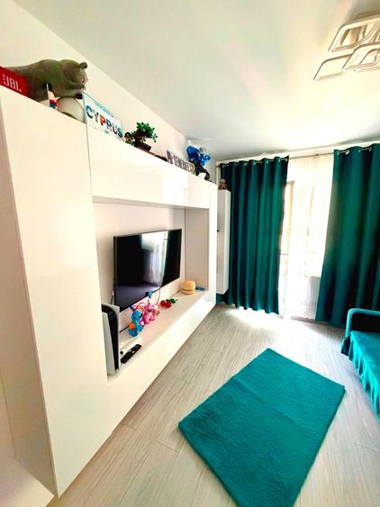 Garsonieră decomandată în Valea Adâncă