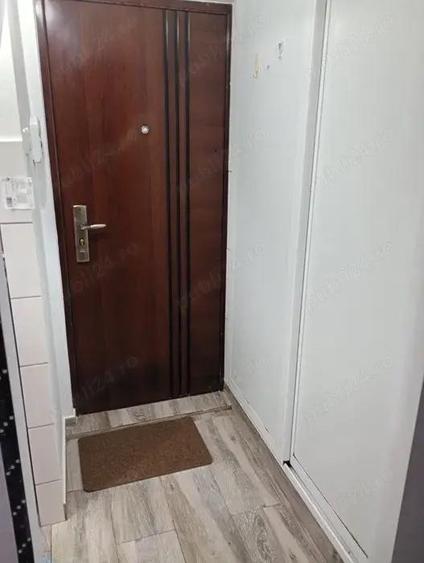 GARSONIERA DE VANZARE, PODU Rosu -intrare de la Bld Nicolae iorga - 3