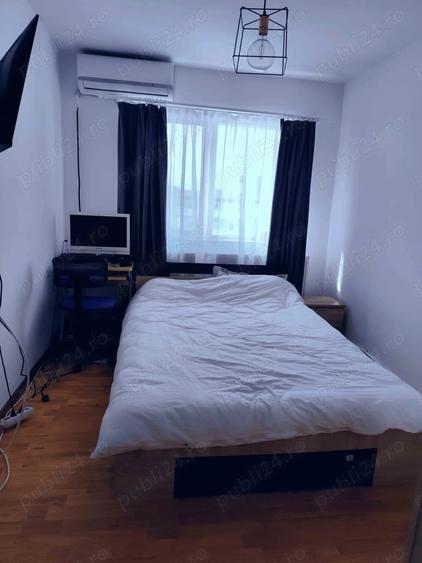 De vanzare apartament 3 camere - 2