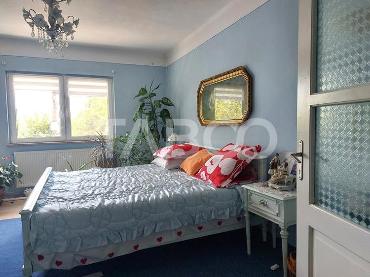 Casa de vanzare 6 camere 260 mp gradina zona foarte linistita Cisnadie - 5