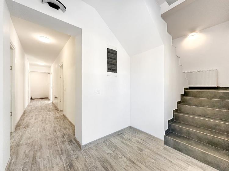 Vilă interbelică 6 camere restaurată integral – proprietate rară Sinaia centru - 7