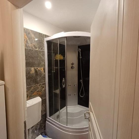 Apartament cu 4 camere semidecomandat în Hărmanului