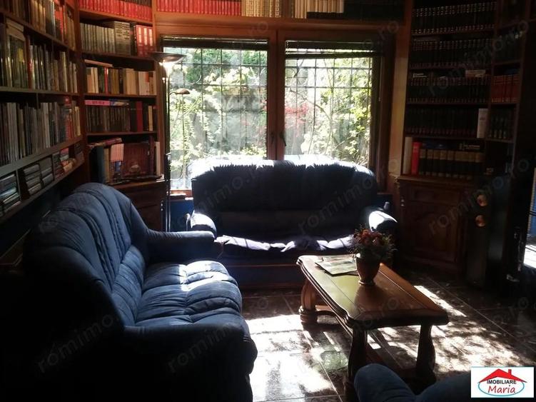 Casa solida cu teren 719 mp in Piata Titulescu - 9