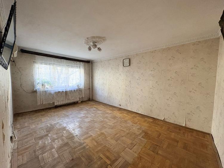 Vand apartament 2 camere - 1