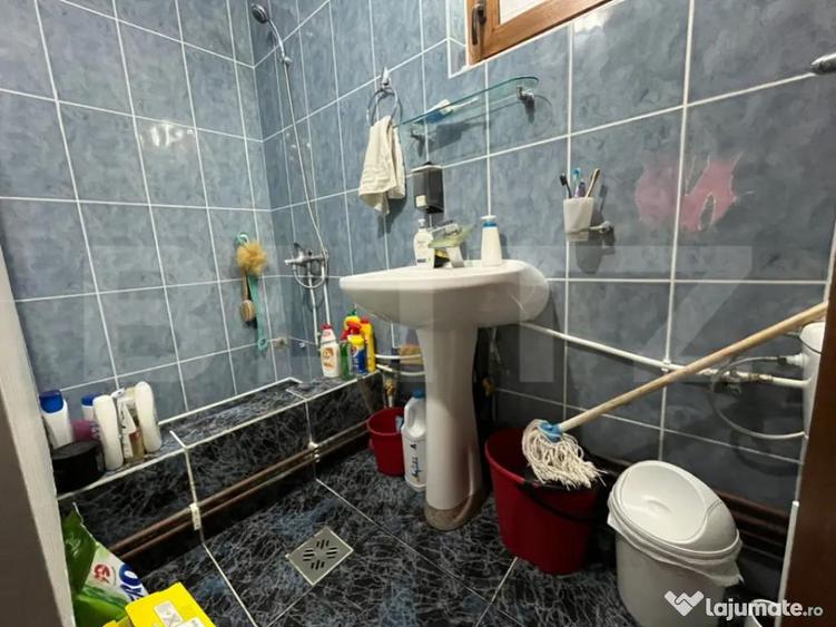 Casa moderna + teren intravilan ?i extravilan 2.638 m - 4