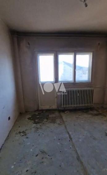 De vânzare: ap. 4 camere decomandat - necesită renovare - Tineretului - 3