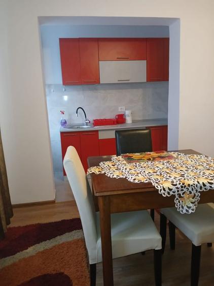 Inchiriez apartament 2 camere nedecomandate - 1