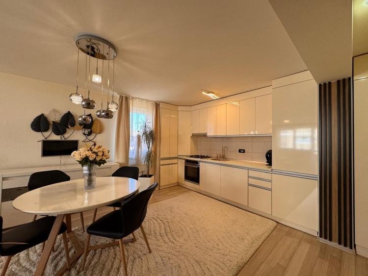 Urban Residence Coresi, apart. elegant cu doua camere, terasa si boxa - 3