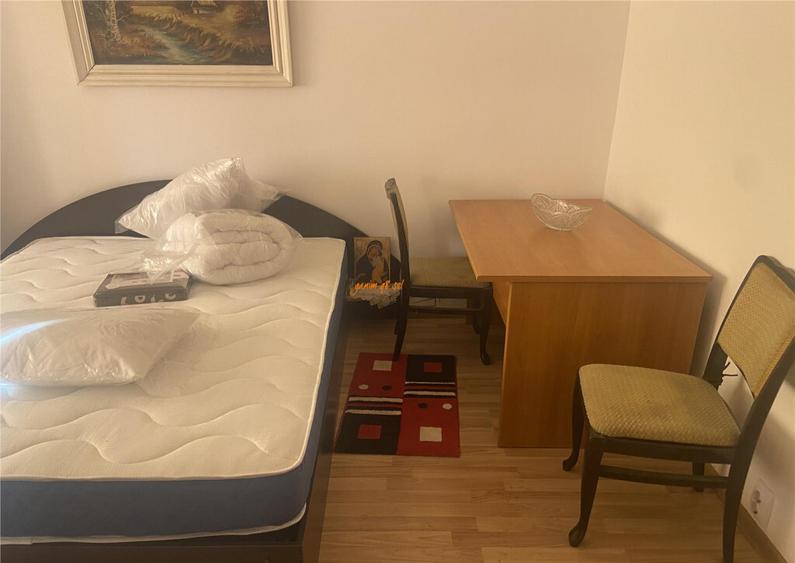 Garsoniera , zona B-dul Independentei , et 2 , 32 mp , decom - 15