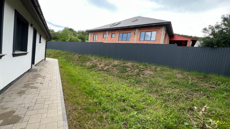 Casă individuală cu 5 camere cu Canalizare în Exterior Est
