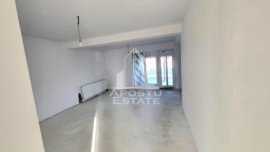 Jumatate de duplex nou cu 4 camere,Parta - 9