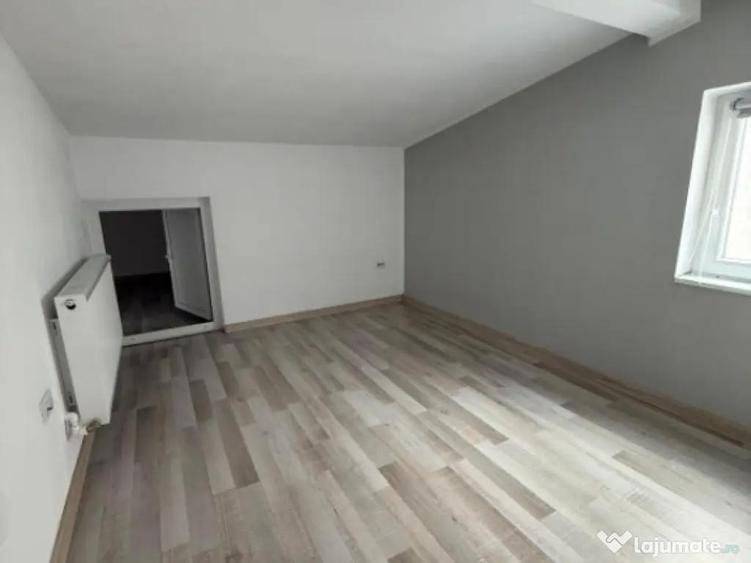 Apartament 4 camere, 100 mp (impartit in 2 ap. decomandate - 6