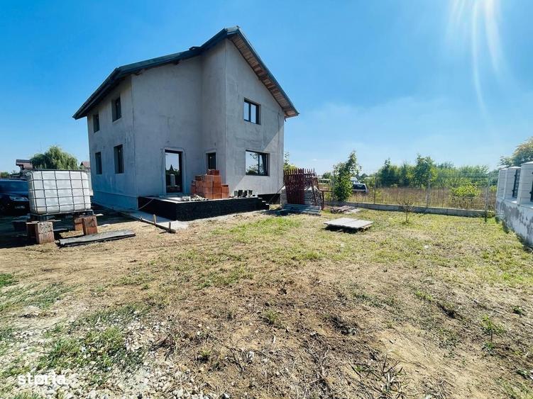 Casă cu 4 camere în Ciorogârla
