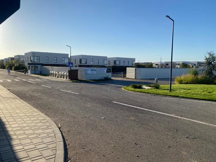 Teren intravilan cu potential! 11900 mp, DJ200, A0, A3, DJ 100, Tunari, IF - 1