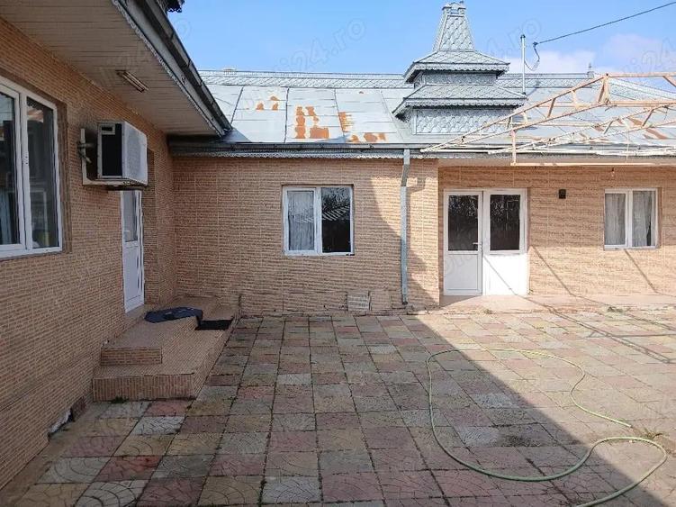 Vind casa de locuit in comuna Movileni - 3