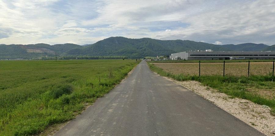 Lot de teren cu front mare la ambele capete in zona Metro Ghimbav - 1