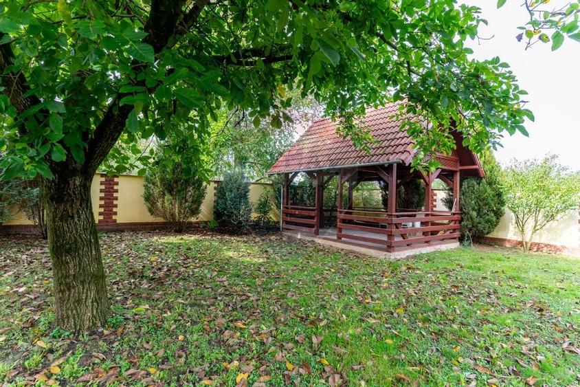 Vila /Pensiune 6 camere in Cristur, jud Hunedoara - 50