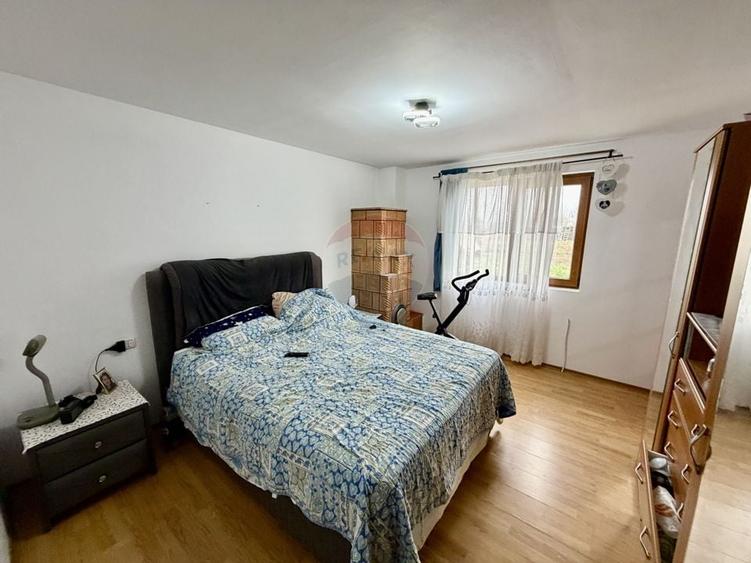 Casa / Vila cu 4 camere Vanatori - 8