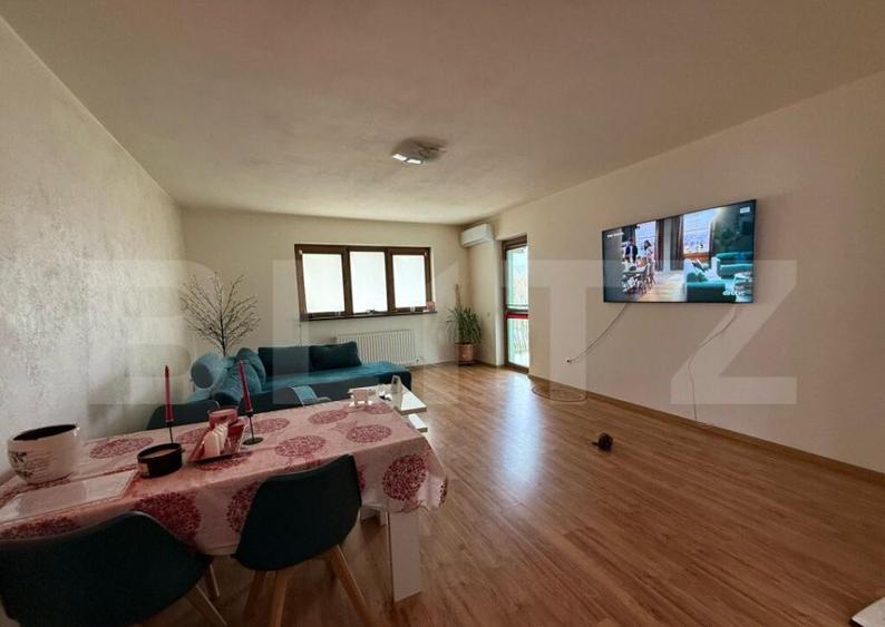 Apartament de vanzare, 3 camere + 2 bai, 87 mp, Sibiu - 1