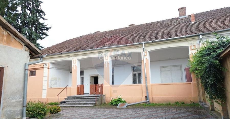Casa istorica in zona centrala Ludus- Mures