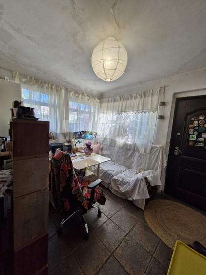 Casa batraneasca cu 3 camere in spatele stadionului Olimpia din Vitan - 12