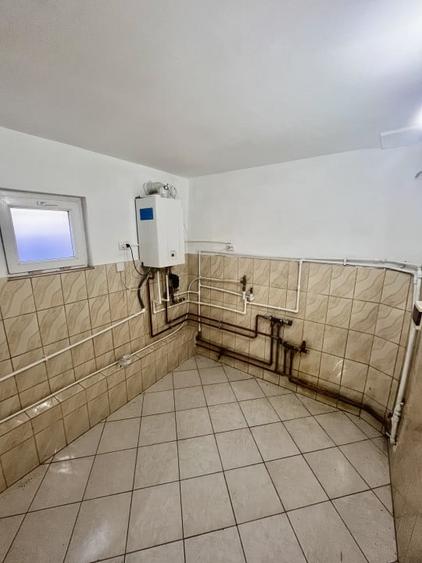 Casa de vanzare Frumusani - Spatiu Comercial la Parter - 25 min de Bucuresti - 16