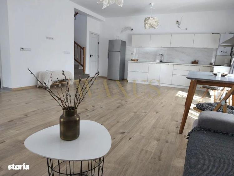 Casa Moderna / Tip Duplex / Zona Vivo - 5