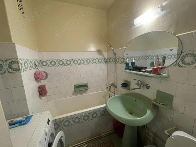 Babes ,2 camere semidecomandat, etaj , balcon, mobilat si utilat, euro - 2