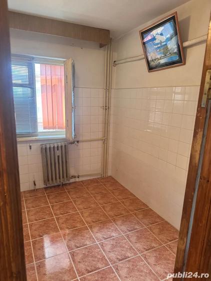 apartament decomandat de vanzare. cartier sararilor - 3