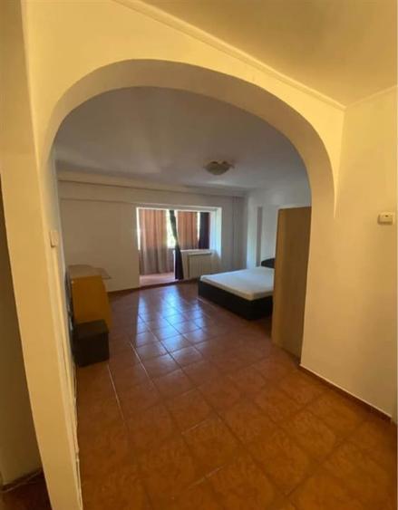 Apartament 1 camera decomandat etaj 1 Gara 107.000 euro - 4