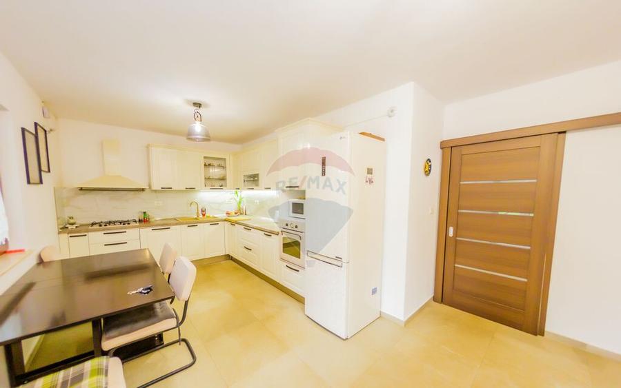 CASA = ACASA in Tautii Magheraus - 7