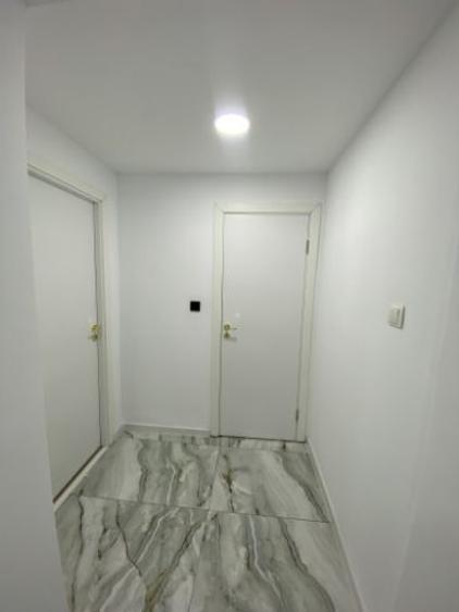 Casă la curte 260mp de vânzare Excelentă   Sălaj Bachus Sector 5  - 8