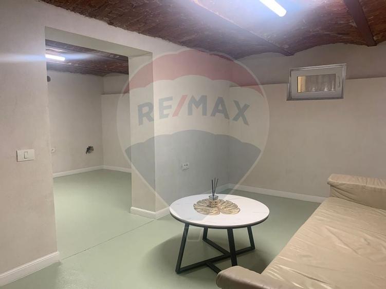 Spatiu comercial de inchiriat 40 mp, in zona Decebal - 6