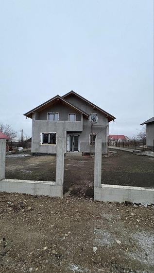 De vanzare casa Parter cu Mansarda - 4