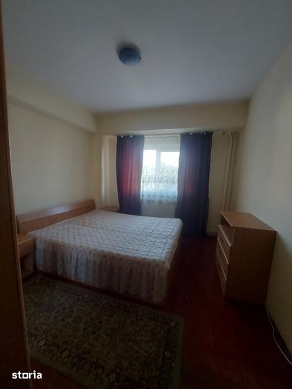 Vanzare apartament 3 camere, zona centrala Targoviste - 2