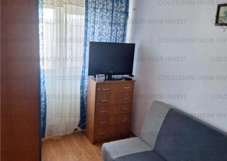 Apartament 3 camere, semidecomandat - zona Bartolomeu - 2