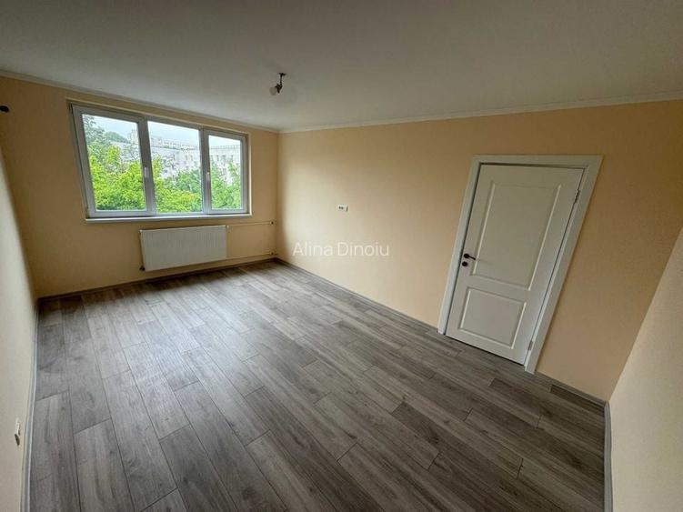 Apartament cu 3 camere semidecomandat în Titan Apartament cu 3 camere semidecomandat în Titan