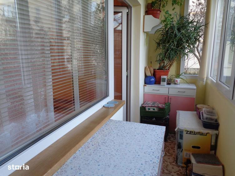 Apartament 3 camere decomandat 2 bai balcon centrala proprie - 9