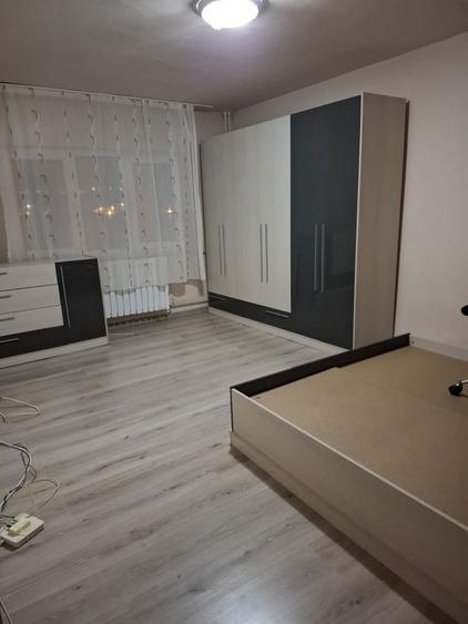 Inchiriez apartament - 4