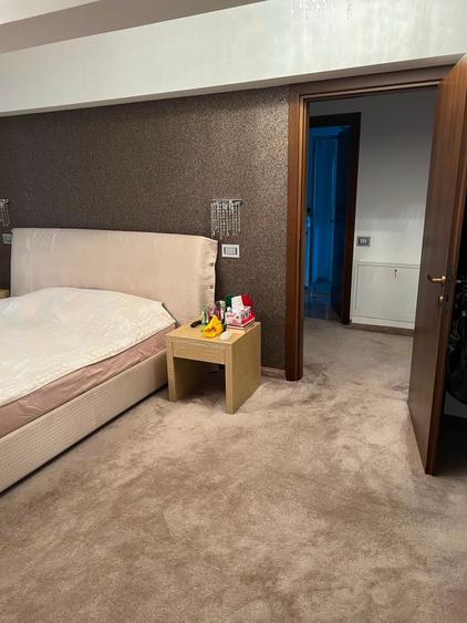 Apartament cu 5 camere decomandat în Kiseleff