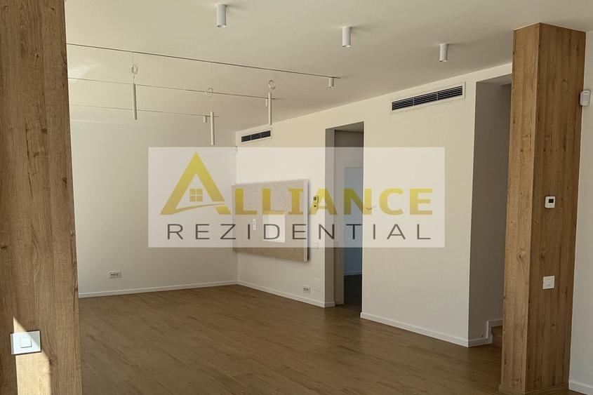 Casă individuală cu 5 camere cu Canalizare în Pipera