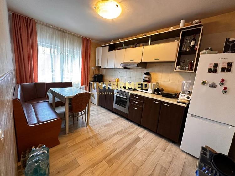 Casă individuală cu 3 camere cu Canalizare în Central